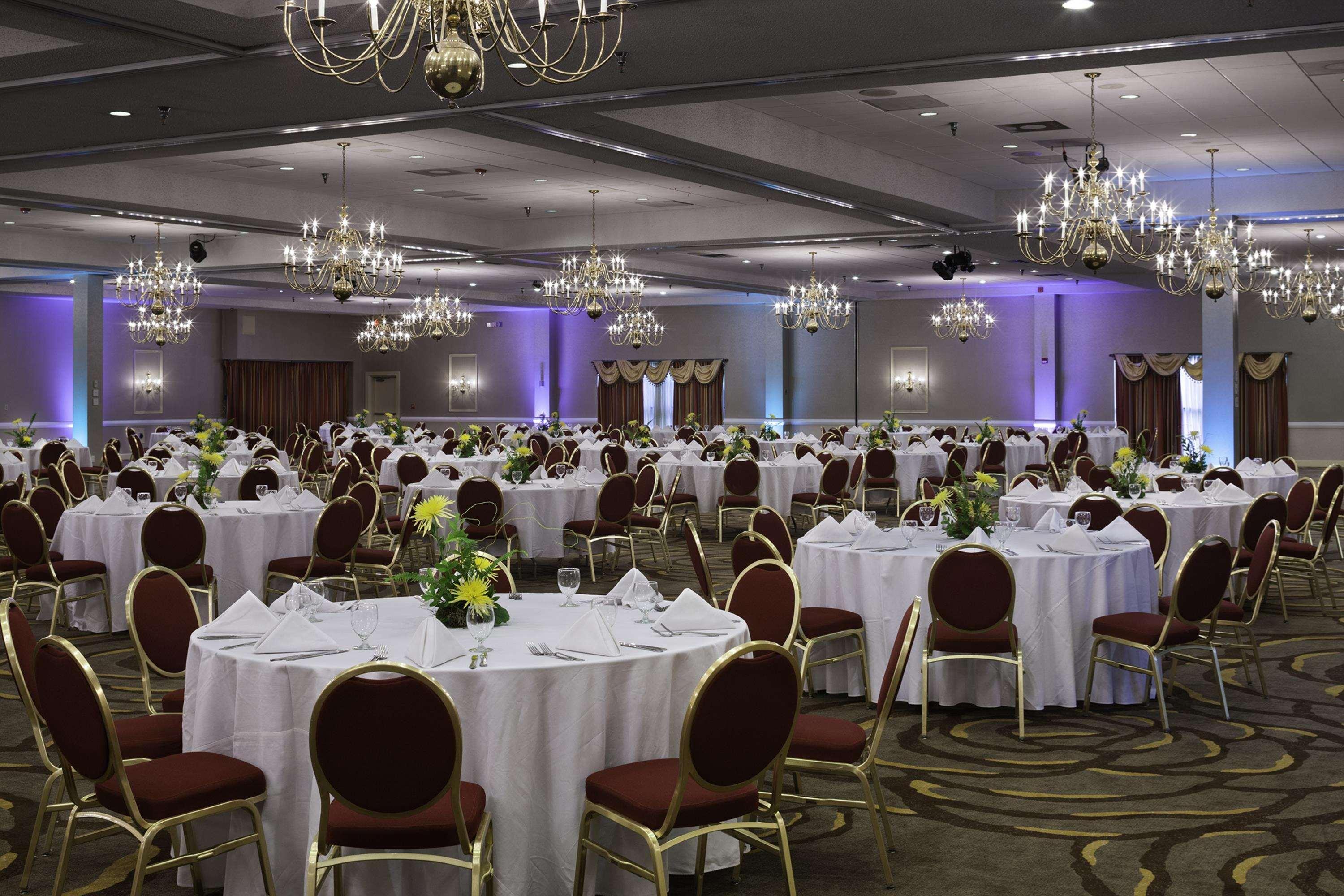 Doubletree By Hilton Hotel וויליאמסבורג מראה חיצוני תמונה